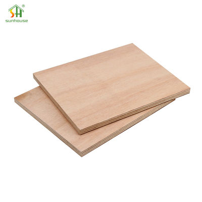 Bom preço. Placa de madeira compensada de melamina para uso em decoração de interiores e exteriores on-line