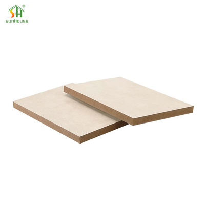 Bom preço. Melamina MDF Placa de melamina MDF Uso de decoração exterior interior para uso em aplicações de construção civil on-line