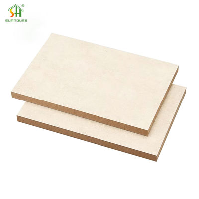 Bom preço. Placa de MDF de melamina MDF resistente à umidade para uso em decoração de interiores e exteriores on-line