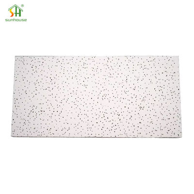 Bom preço. Placa de telha de teto de fibra mineral acústica com classificação de fogo para uso de decoração interior e exterior on-line