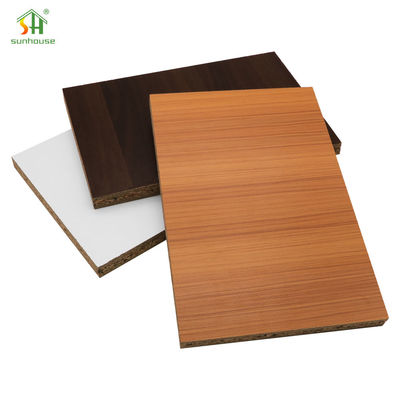 Bom preço. Painel de partículas de cozinha em aglomerado de melamina para uso em decoração de interiores e exteriores on-line